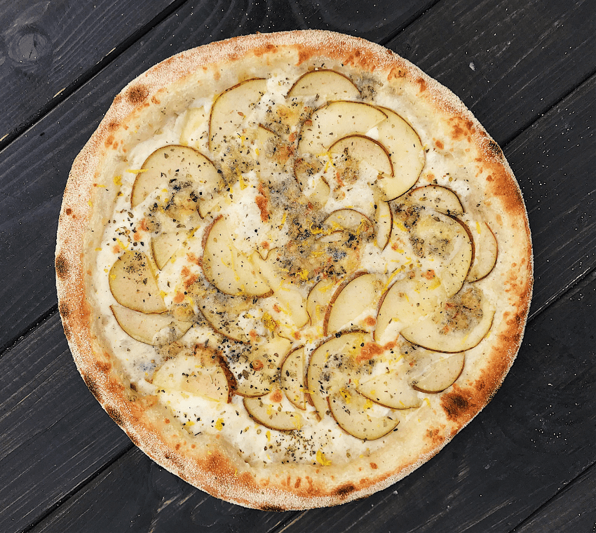 Pizza 2020. Фокачча с грушей. Пицца Рязань. Пицца Рязань доставка. Пицца лисица.